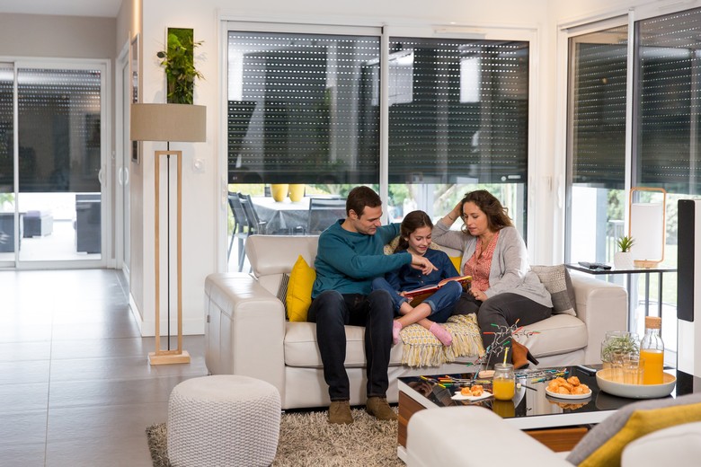 family_linving room_rollershutters